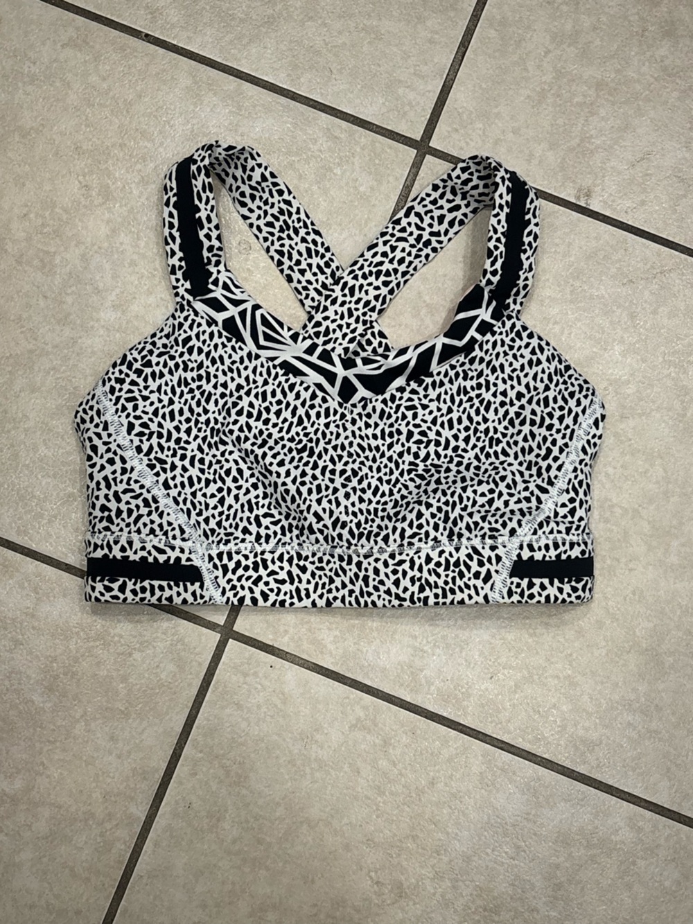 lululemon athletica Black & White Printed Crossback Sports Bra